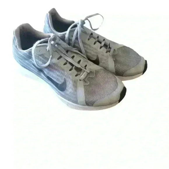 Nike Youth Downshifter 8 Gray Running Shoes Wide Lightweight Athletic Sneaker 7Y - Picture 2 of 14